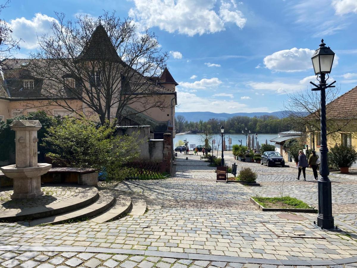 Bellevue Vendeghaz 2 Hotell Vác Exteriör bild